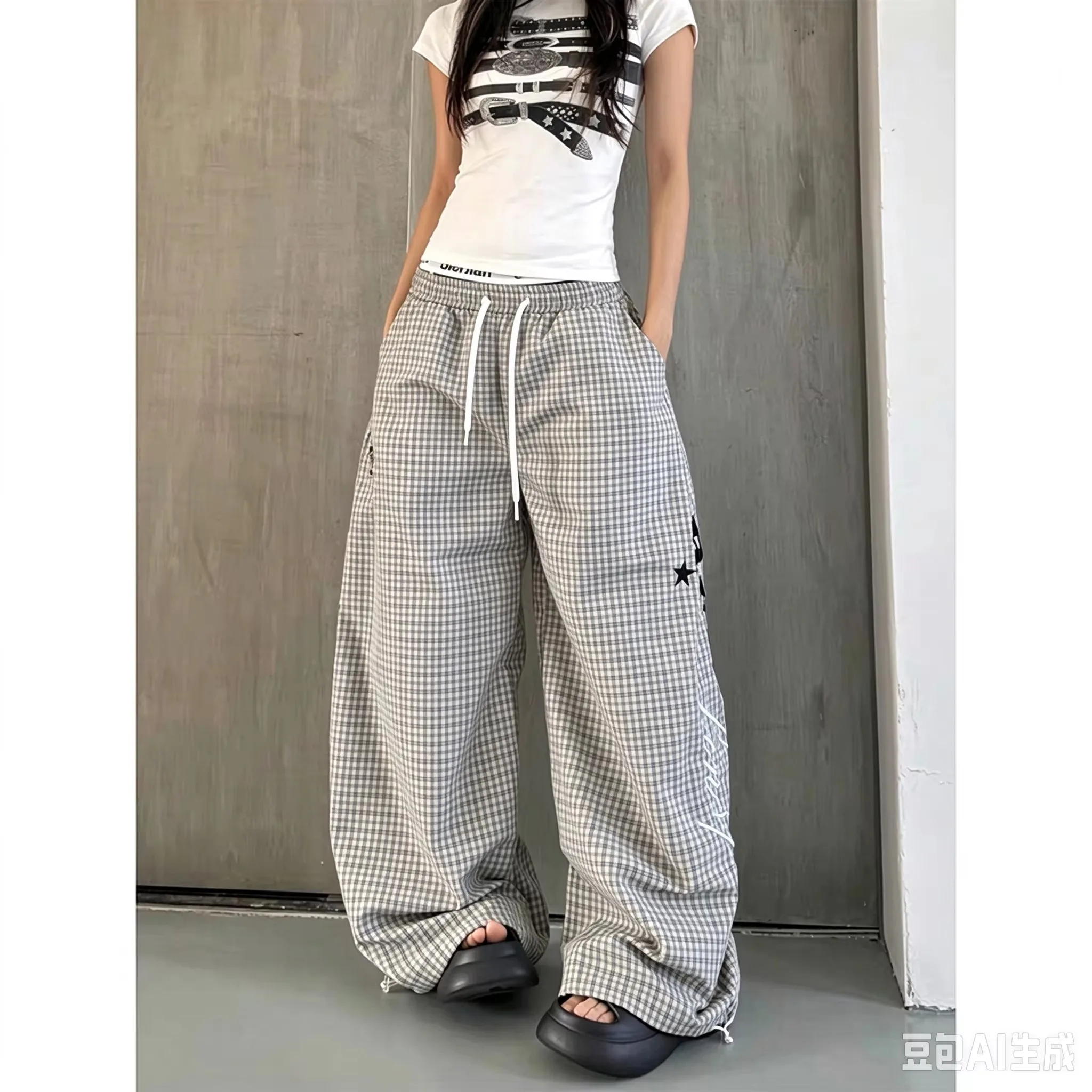 American Retro Y2k 2000s Fashion Curved Knife Sports Pants Women's Summer Design Sense Hip-hop Plaid Wide Leg Pants Kids