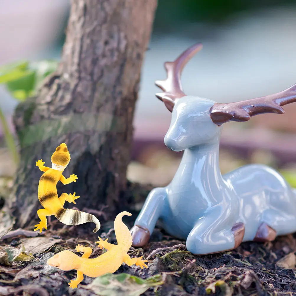

2Pcs Realistic PVC Lizard Decoration Lifelike Animal Figure for Desktop Garden Bonsai Prank Prop Kids Educational Decor