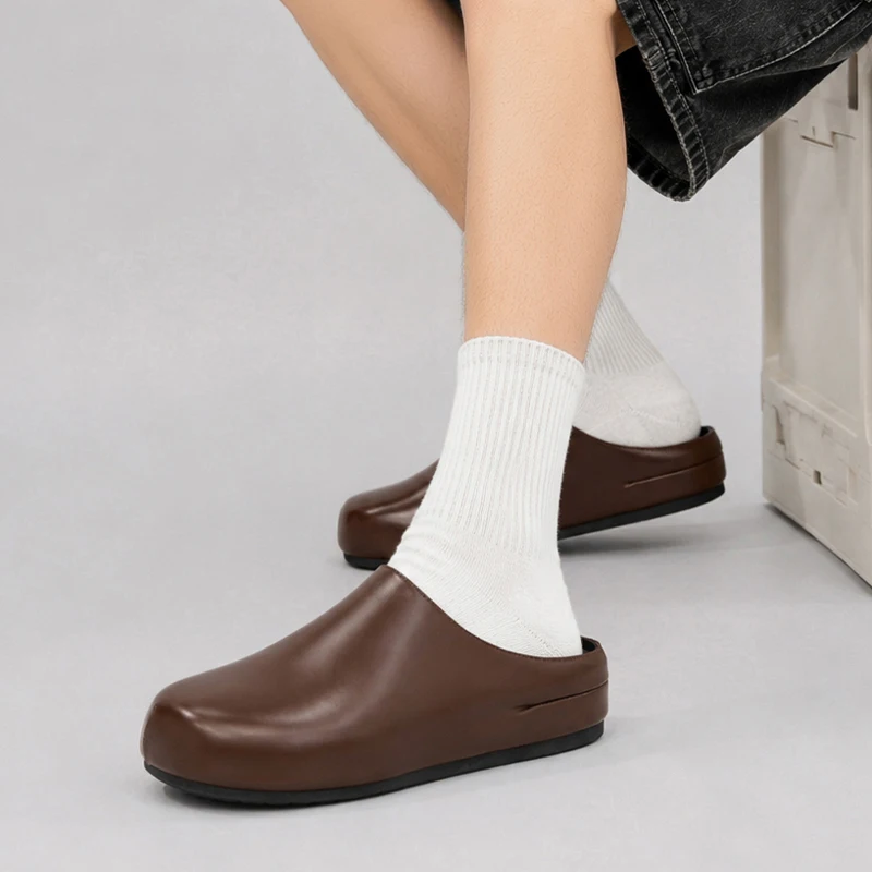 Men's Leather Clogs Slippers Mules Shoes Casual Slip‑on Flat Loafers Comfort Outdoor Walking Shoes 39‑44