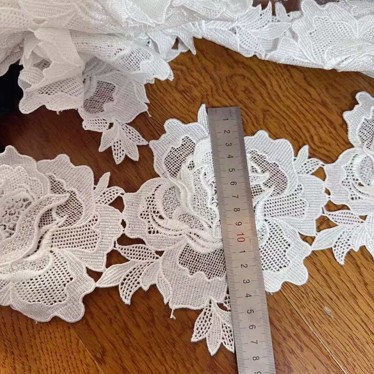 3 Yards/Lot Schwarz Weiß 3D Schöne Doppelschichtige Stereo Schwarze Spitzenblumen-Applikation Wasserlösliche Spitzenröcke DIY-Zubehör Röcke – Detail 3
