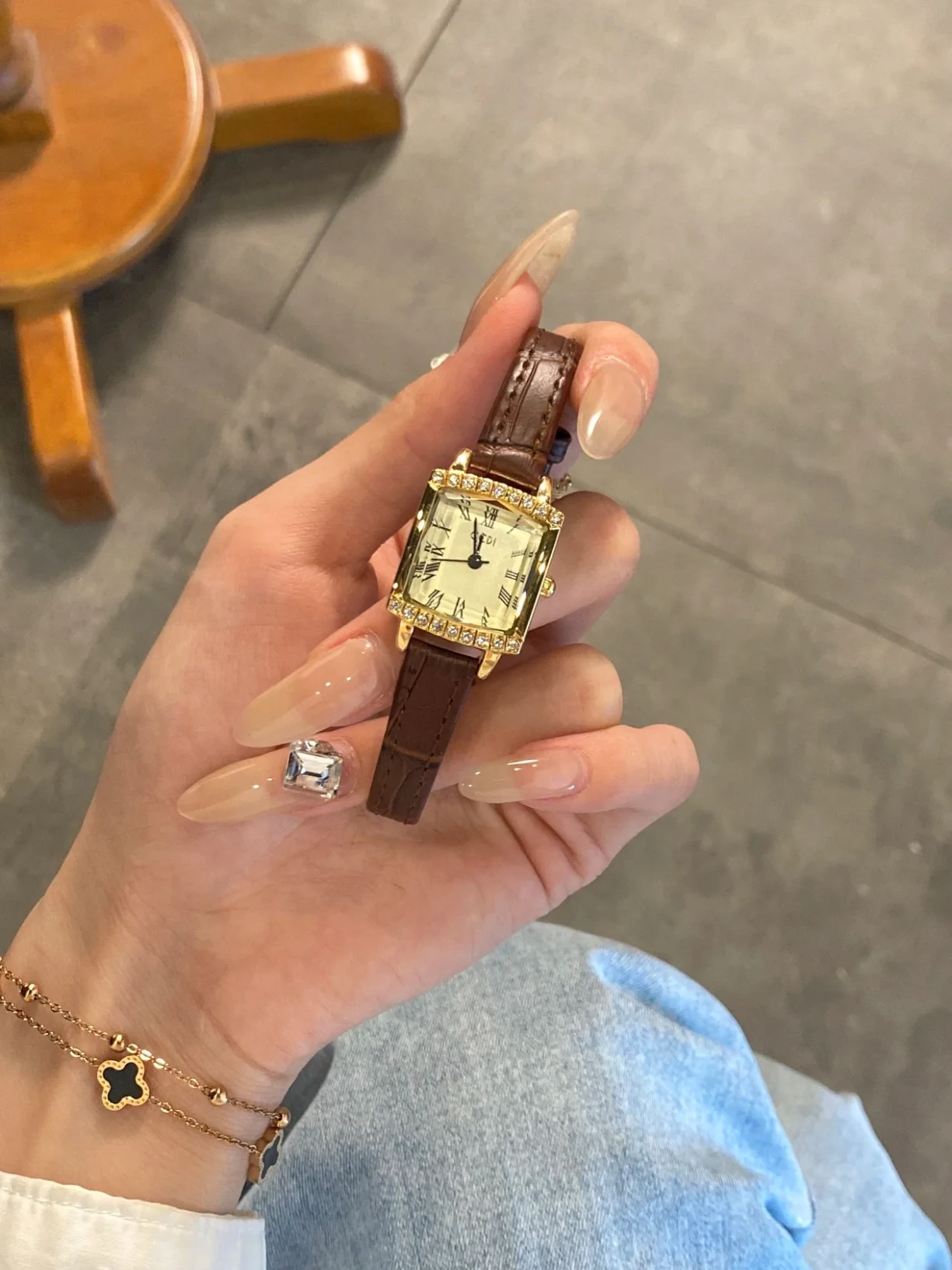 Stylish Quartz Wristwatch HighValue Square Women'S Watch With Leather Strap Luxurious And ExquisiteSmall Quartz Watch For Women.
