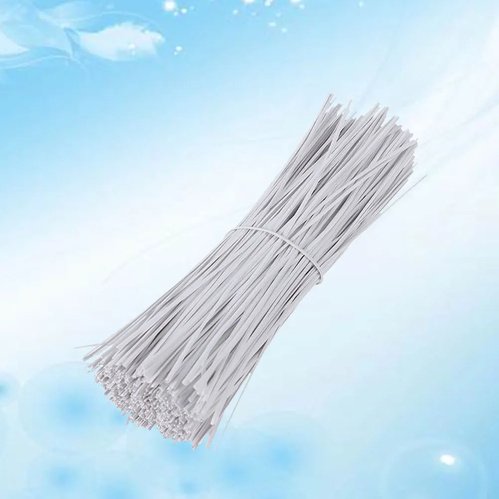 

1000Pcs 0.45mm Plastic Coated Iron Wire Ties Flexible Cord Tie Kit for Home Office Gardening White Ties Cord Tie Kit