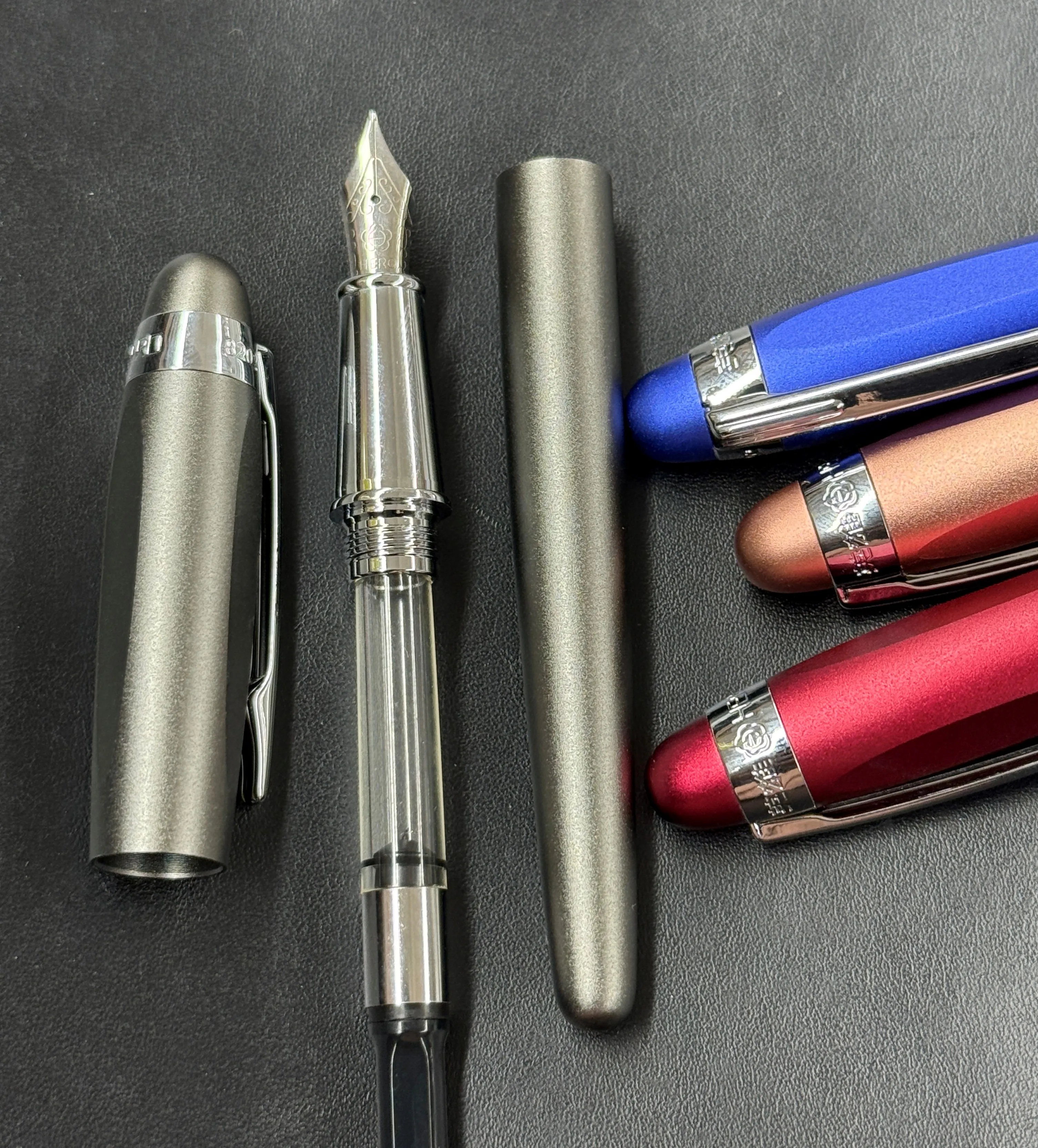 HERO 8202 4-Color قلم حبر الخط ممارسة القلم الحبر الدوار ملء ماتي الملمس جودة عالية للطلاب مكتب يومي #4