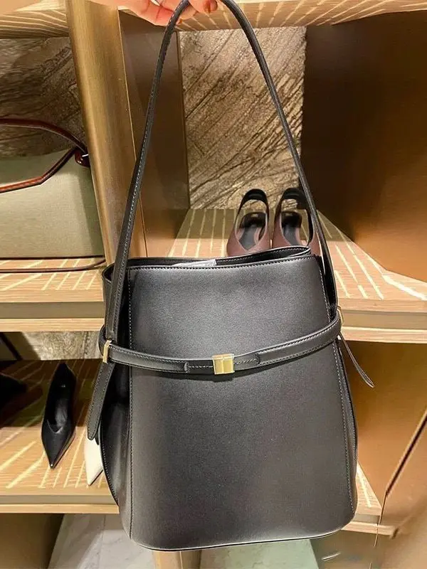 nuova-borsa-a-secchiello-da-donna-2026-in-vera-pelle-di-vacchetta-borsa-a-spalla-semplice-ed-elegante-versatile-per-signore