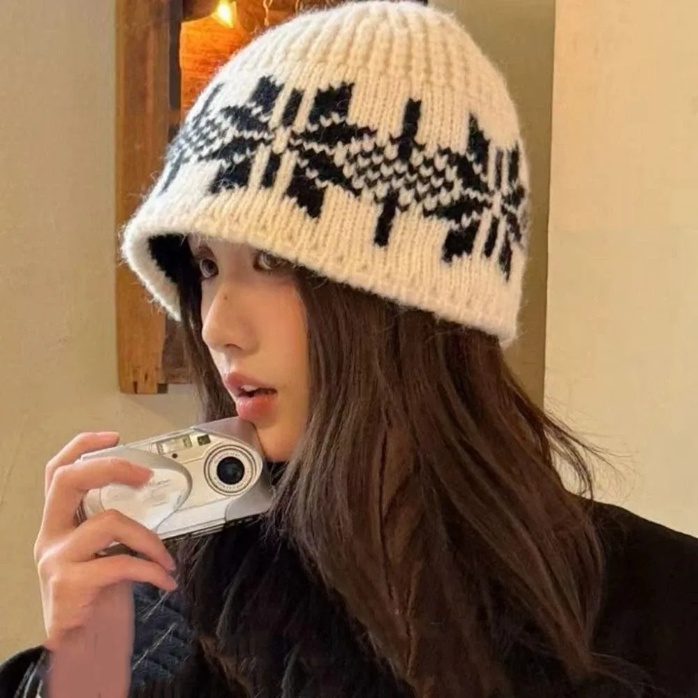 

Sweet Warm Jacquard Knitted Hat Wool Printed Snowflake Beanies Cute Vintage Printing Knit Cap Apparel Accessories