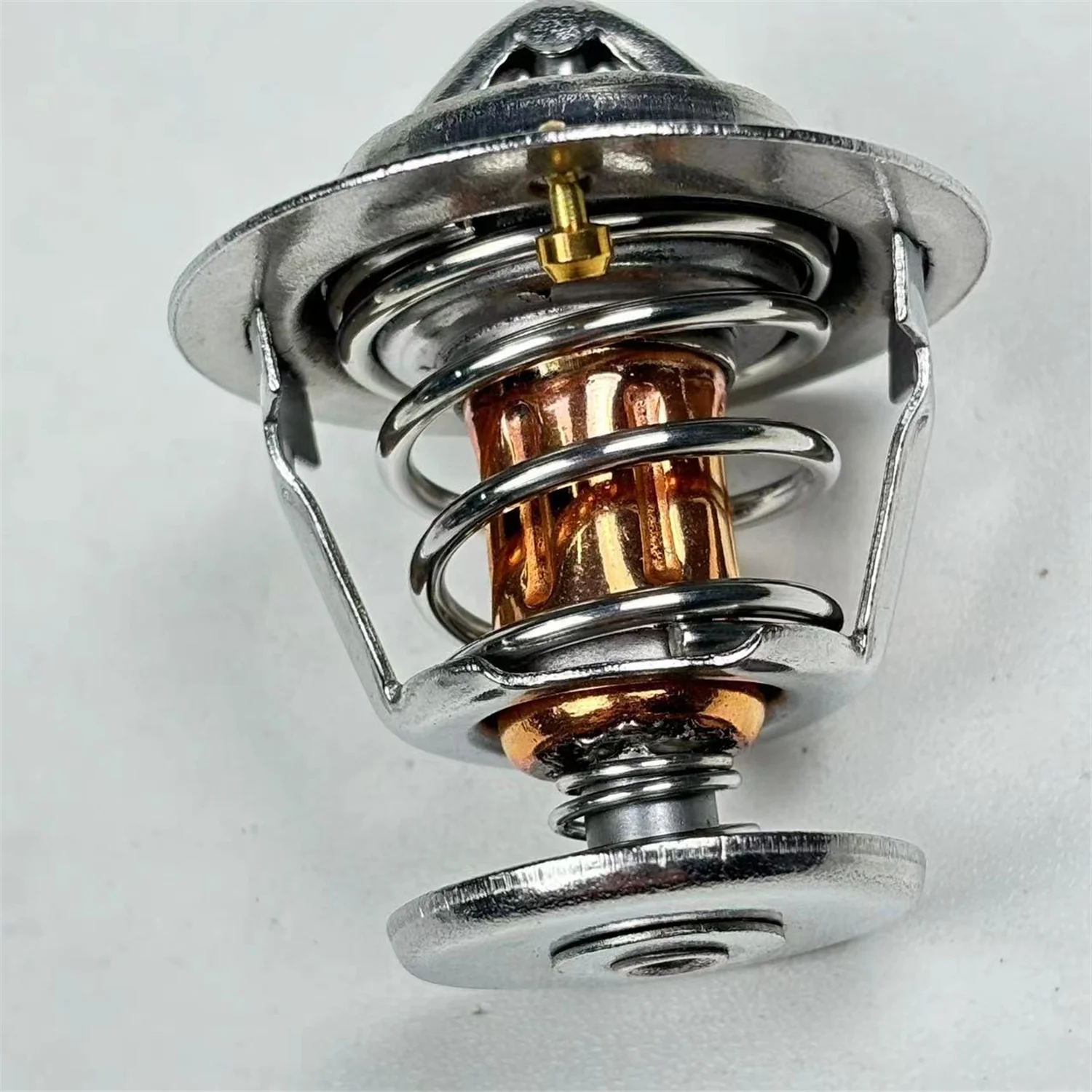Thermostat 129155-49801 For John Deere 3046R 3320 3520 3720 4105 4200 Engine