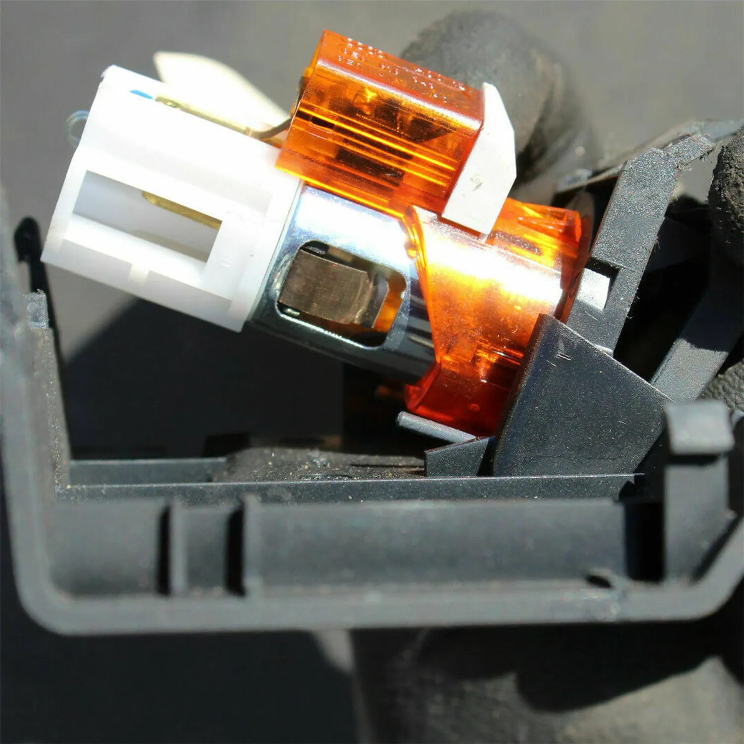 1pcs Car 12V Socket Cigarette Lighter Assembly 8K0919343 8E0919309 For For Audi A4 5 6 8 Q7 Automotive Internal Electronic Part