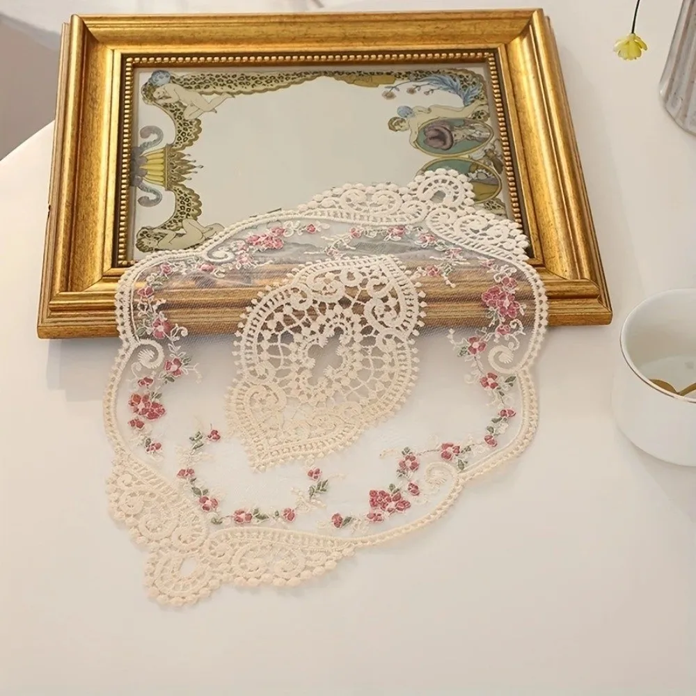 Table Topper Heat Insulation Vintage Lace Coaster Anti-scald Exquisite Embroidery Placemat Decorative Flower Coasters Tea Party