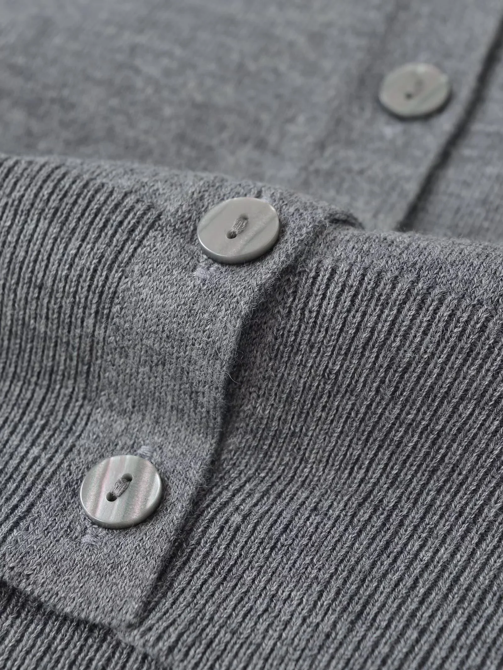 Fdey 秋の新作 レディース スリムフィット コントラストカラー レーススプライシング ラウンドネック 長袖 ボタンニットジャケット