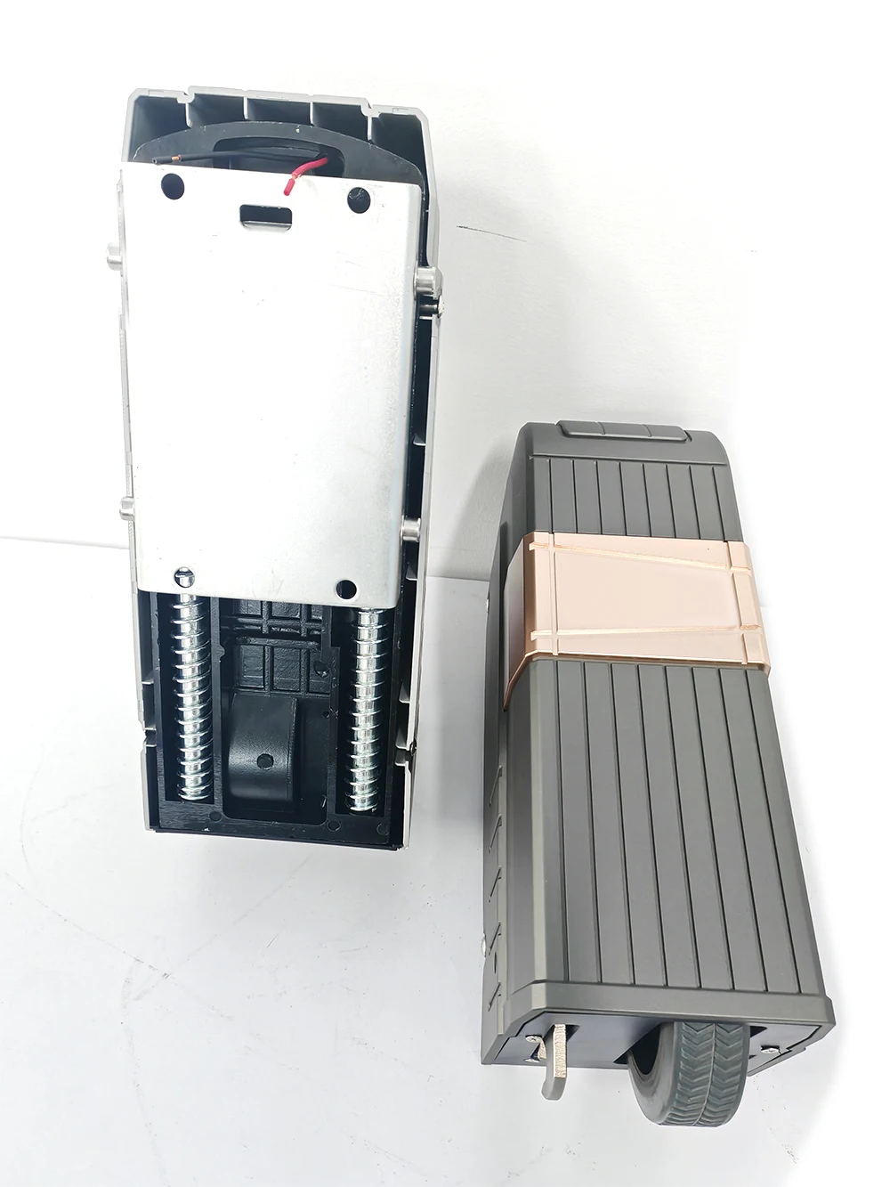 Automatic Rolling Swing Gate Opener 500kgs DC Motor Roller Wheel Swing Gate Operator - view 5