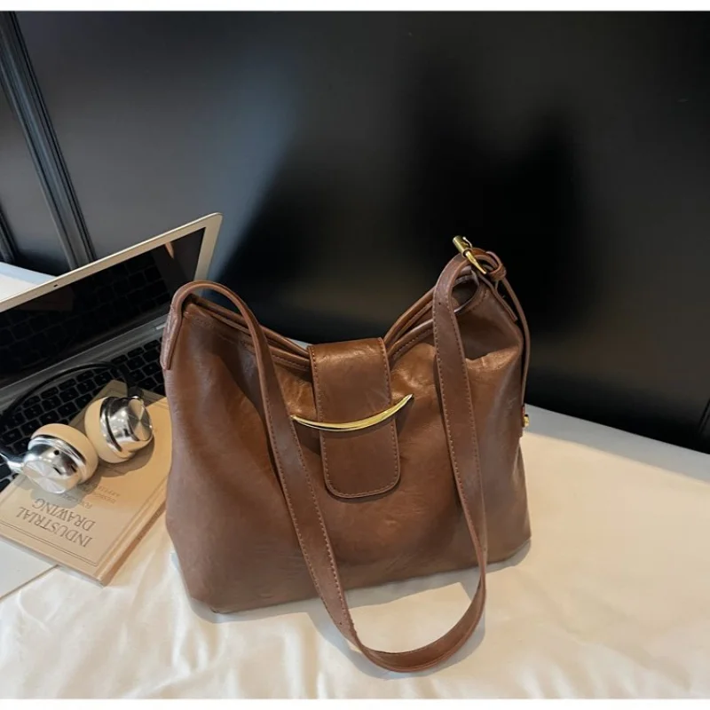 

Fashionable Women's Tote Bag Made Of Garden-Printed Leather With Trendy Paris Elegant Lightweight Daily Style​