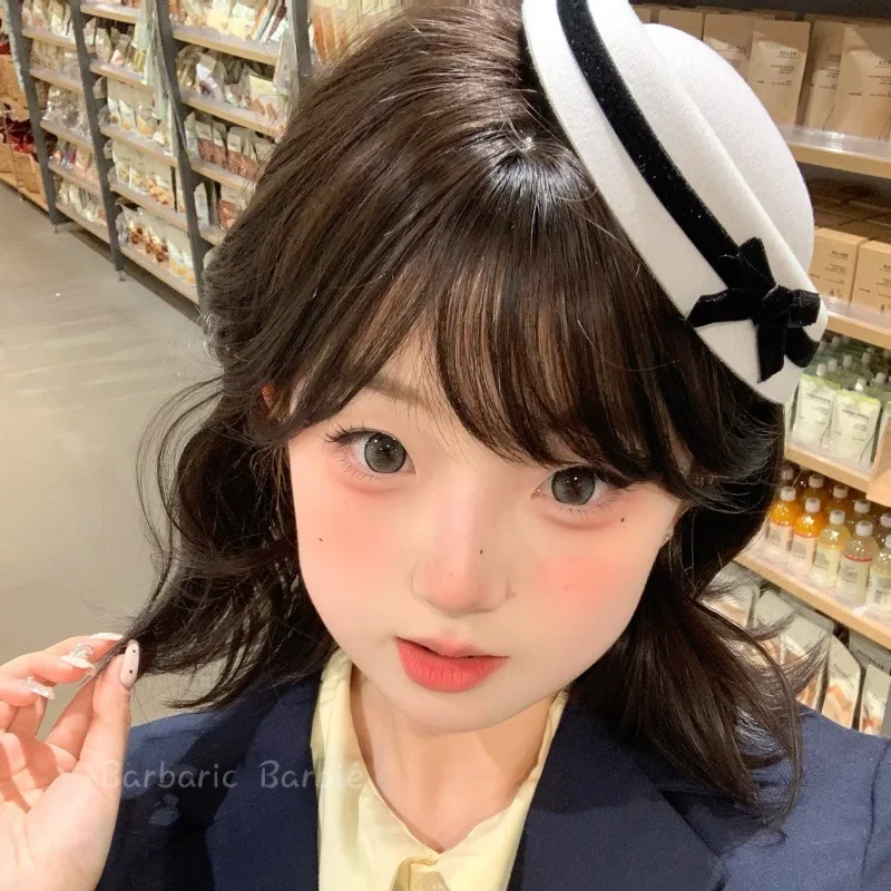 Koreański aksamitny beret z kokardką śliczny czarny okrągły cylinder dla dziewczynek mundurek szkolny wystrój w stylu marynarskim okrągła czapka z daszkiem