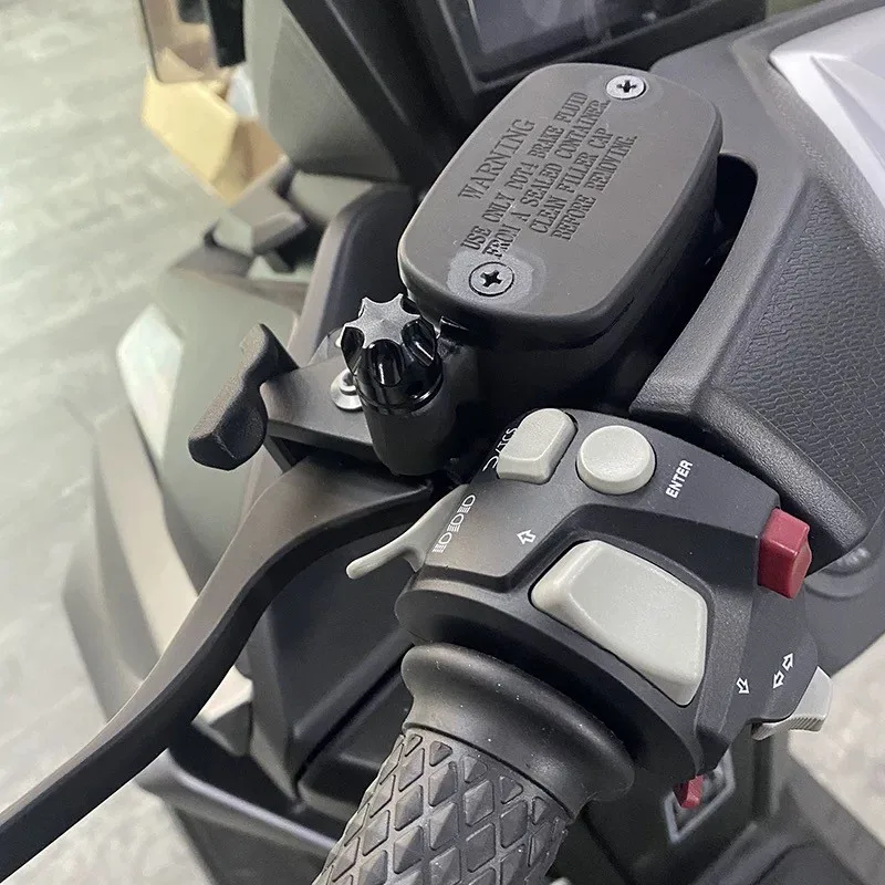 M10 * 1.25 ل SYM Joymax Cruisym 300 كروز Gts 300i مرآة ثقب التوصيل غطاء الترباس دراجة نارية CNC مرآة الرؤية الخلفية مسامير الزخرفية #4