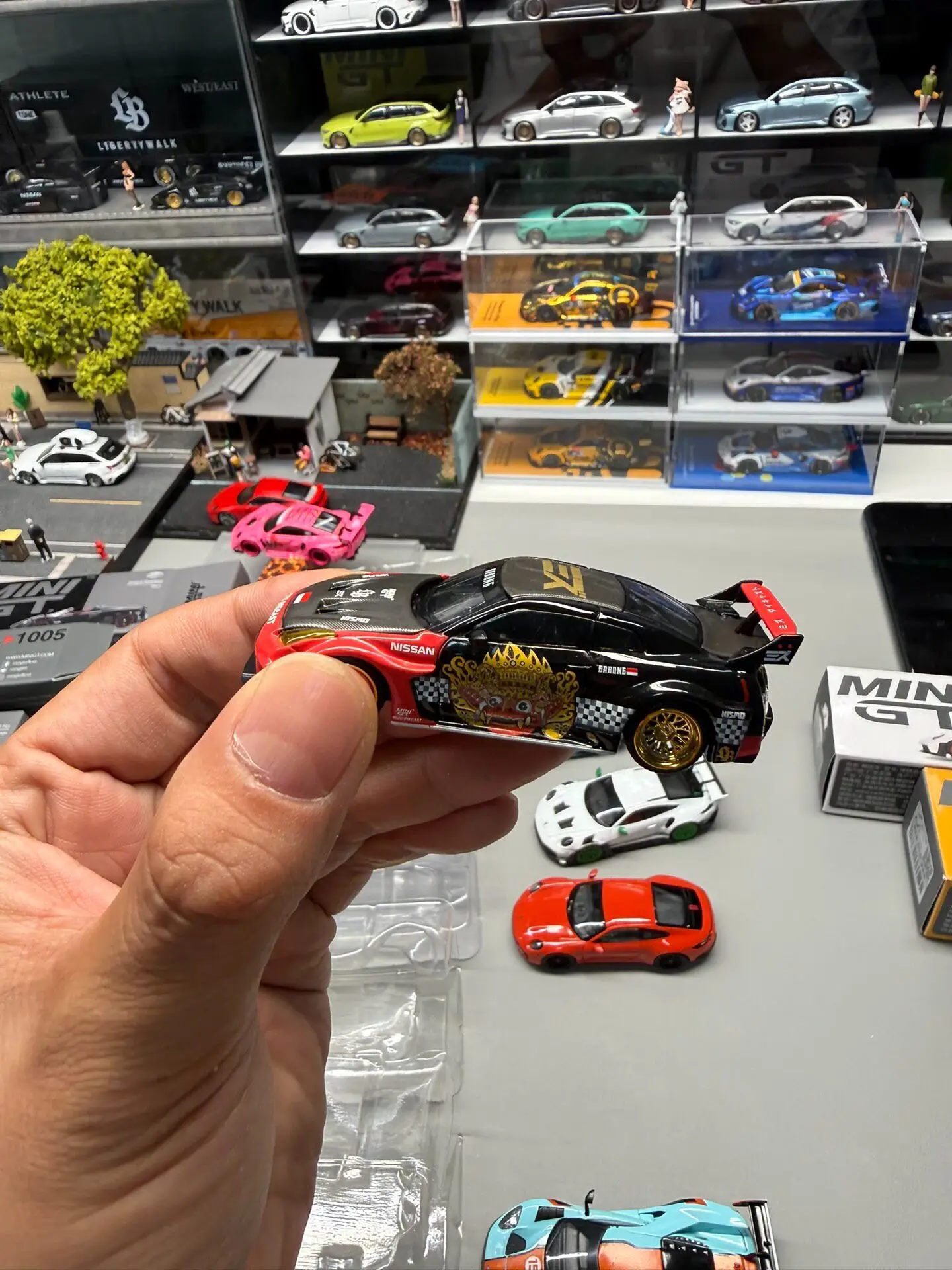 Diecast MINIGT 1:64 Scale LB-Silhouette WORKS GT 35GT-RR 
