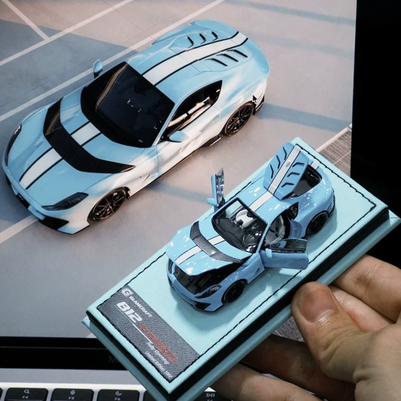 Glamcraft 1:64 Scale 812C Alloy Supercar Model Adult gift Static finished decoration Desktop creative Souvenir Toy