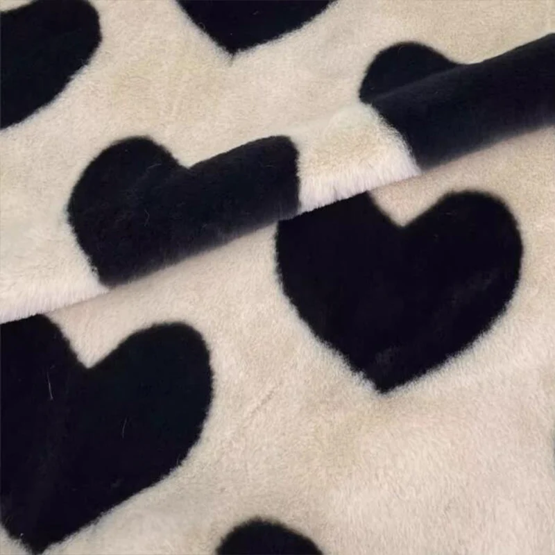 Good Off White Background Black Large Heart Printed Plush Fabric Soft Imitation Mink Rabbit Fur Fabric Sewing Diy Carpet/Coat