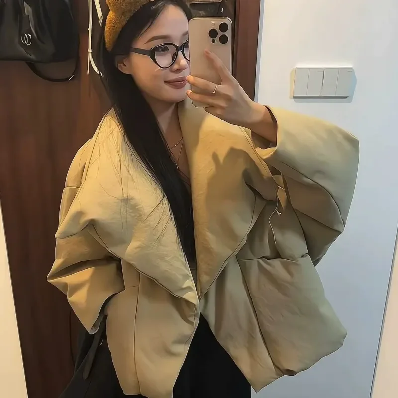 Kurze, mit Baumwolle gefütterte Jacke mit großem Revers, Damenmantel, Herbst-Winter 2022, neuer High-End-Lose, warm, schick, Brot-Kleidungsmantel