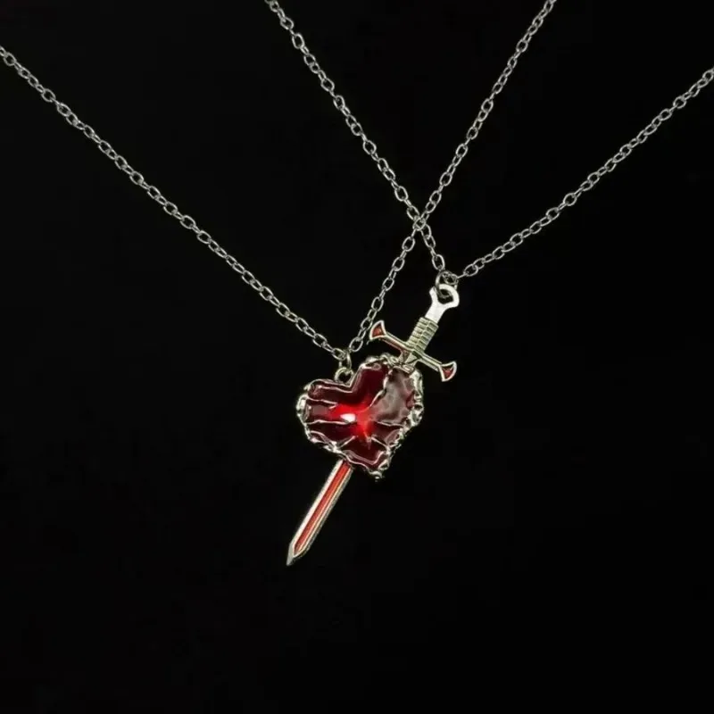 Fashionable And Beautiful Sword Heart Necklace Set Elegant Men And Women Sweater Chain Collarbone Chain Couple Gift