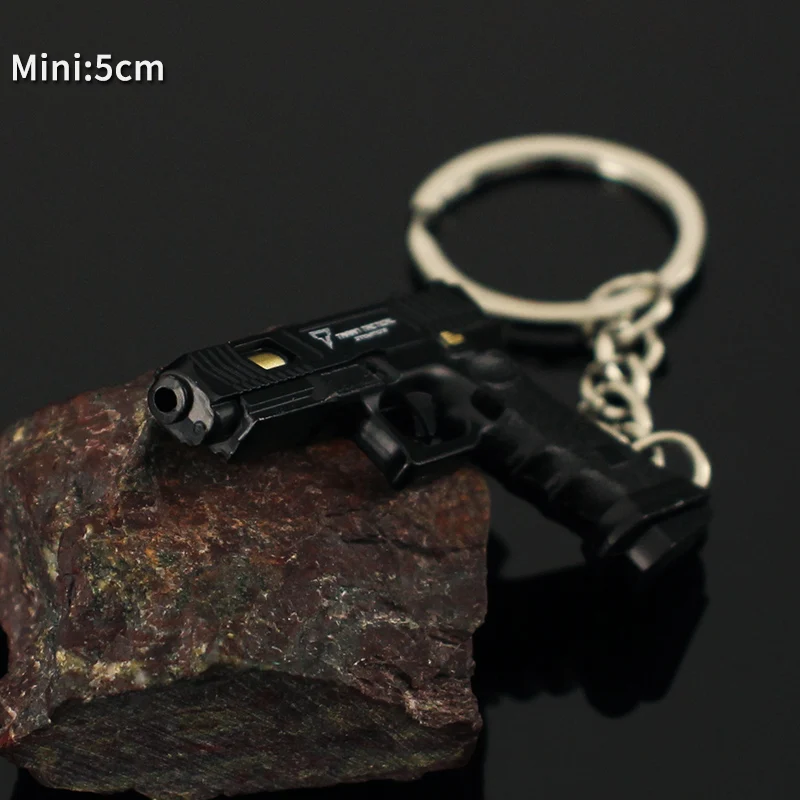 1：4 High Quality Metal Toy Gun Mini ttiG34 Glock Keychain Alloy Pistol Colt 1911 Weapon Model Simulated Pistol Toys for Men