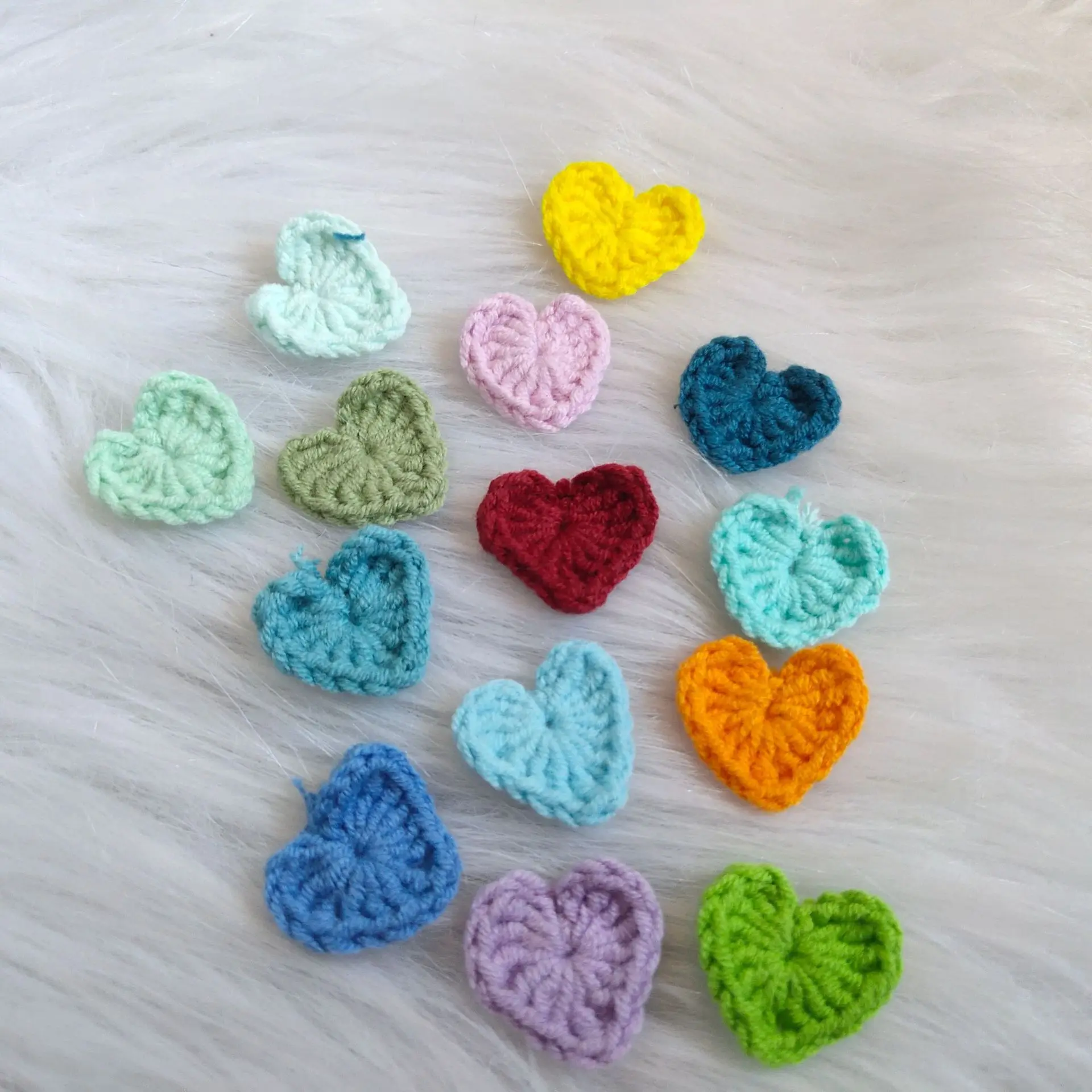 20PCS Colorful Cotton Crochet Knitted Heart 2.2CM Ornaments DIY Hair Clip Decoration Handmade Crafts Cloth Paste Accessories