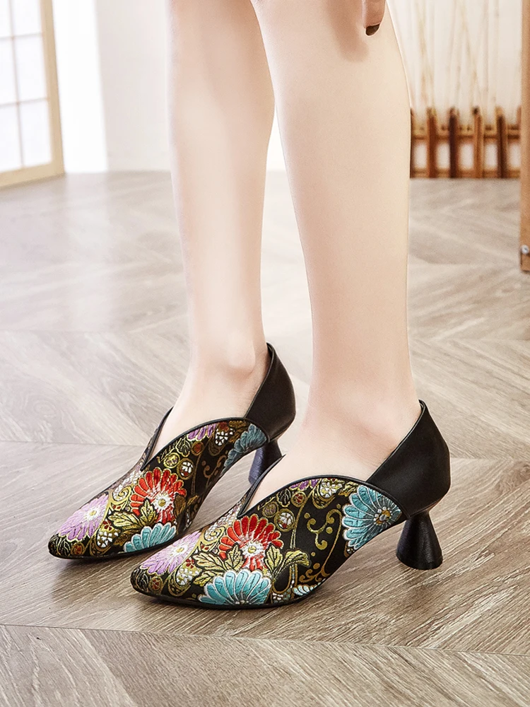 Embroidery Leather Pumps Women Pointed Toe Shoes High Heels Ladies Lazy Shoes Women Genuine Leahter Pumps Flower Chinese Art