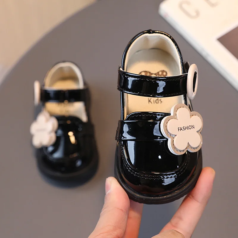 2024Spring and Autumn1-3Soft Bottom Toe Cap Girl Toddler Shoes