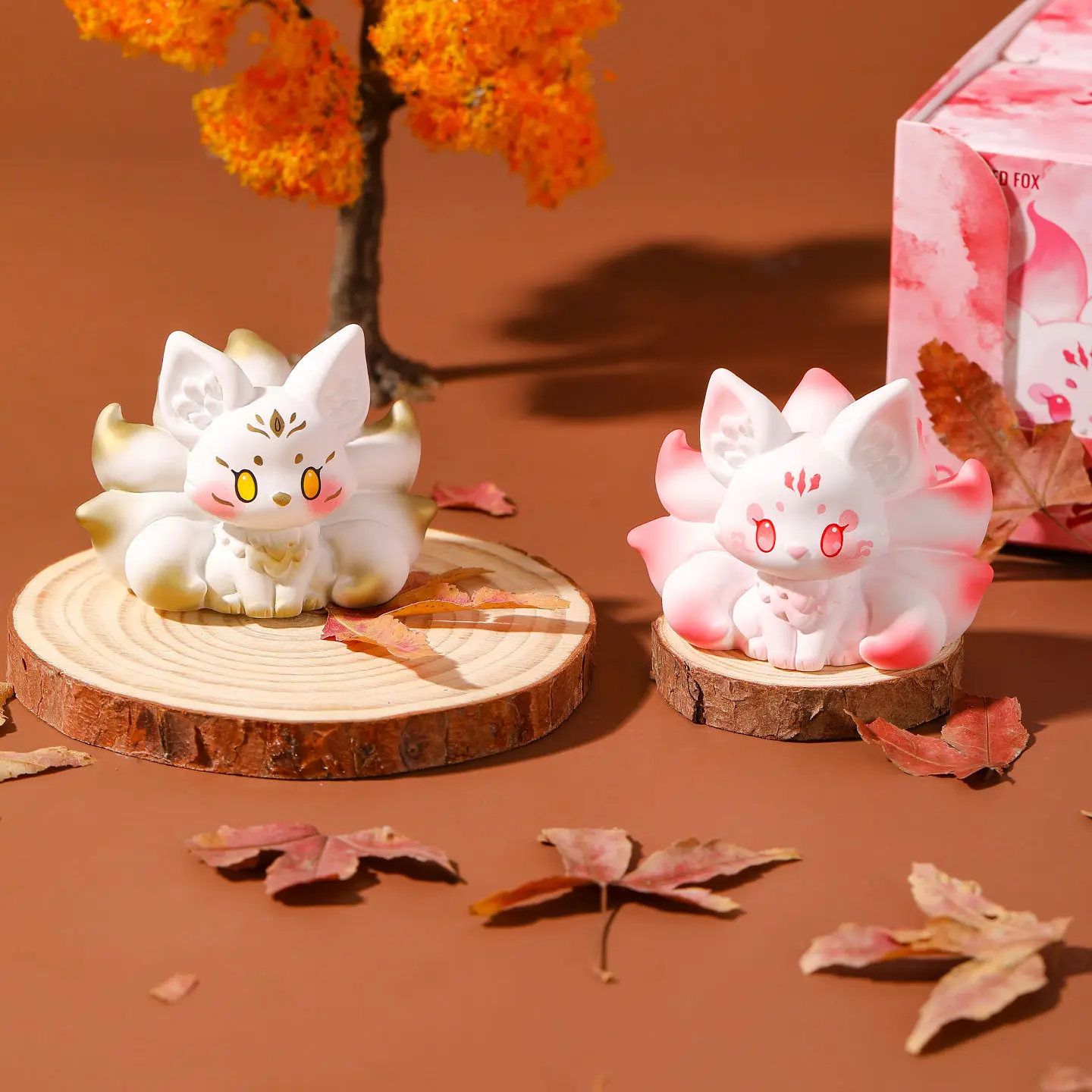 

Креативная фигурка девятихвостой лисы, изделия из смолы, небольшой декоративный предмет для офисного стола, модная слепая коробка, игрушка и хобби