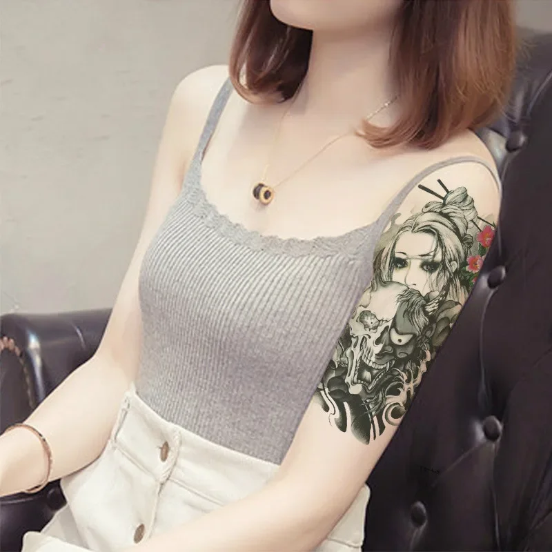 ملصق وشم مؤقت مضاد للمياه على شكل ذراع جمجمة كبيرة ملصقات وشم للمدرسة القديمة وشم فلاش رعب مزيف للرجال والنساء في الهالوين