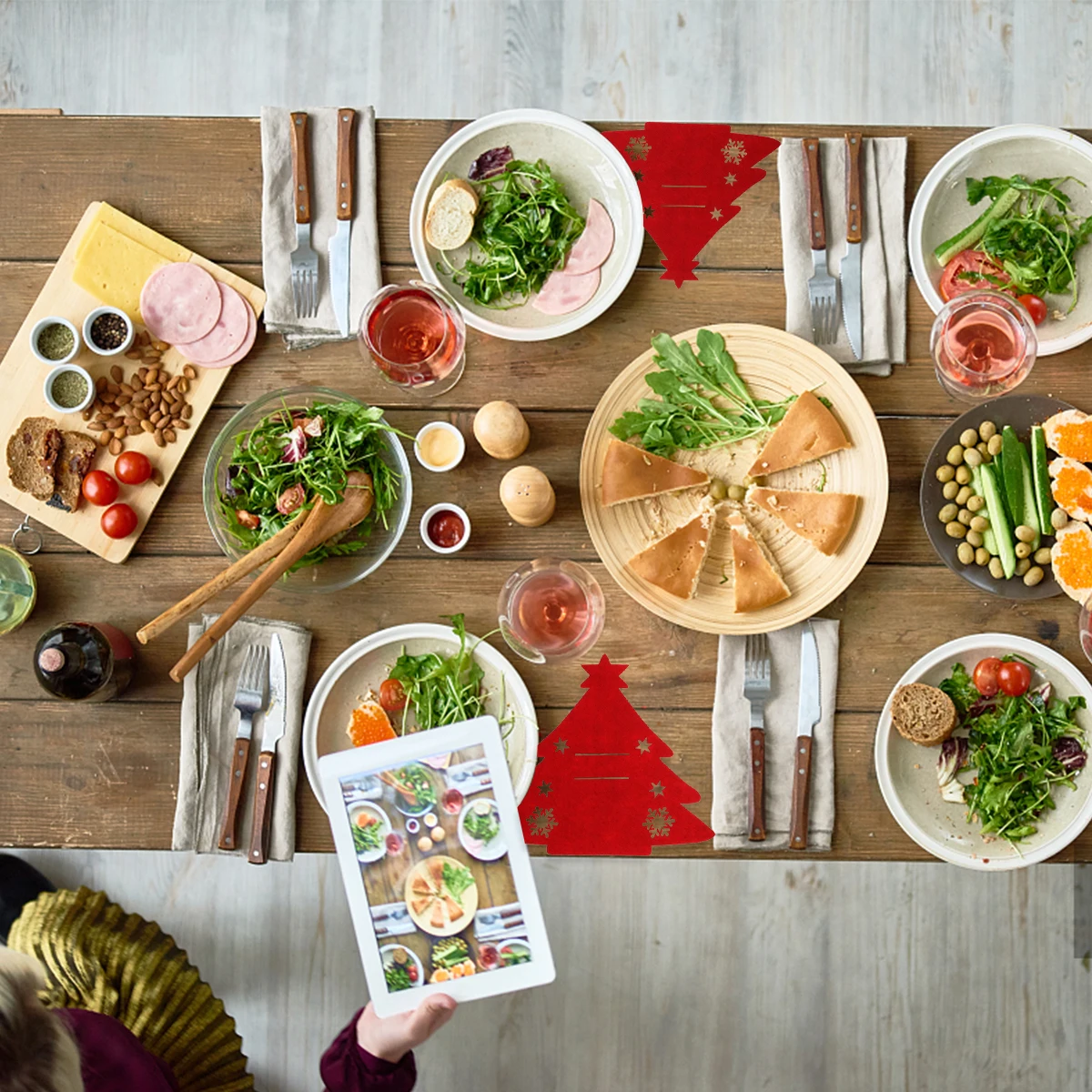 

8pcs Cutlery Cover Christmas Tree Shape Red Green Tableware Holder For Party Holiday Decor Dinnerware Storage Cover Table