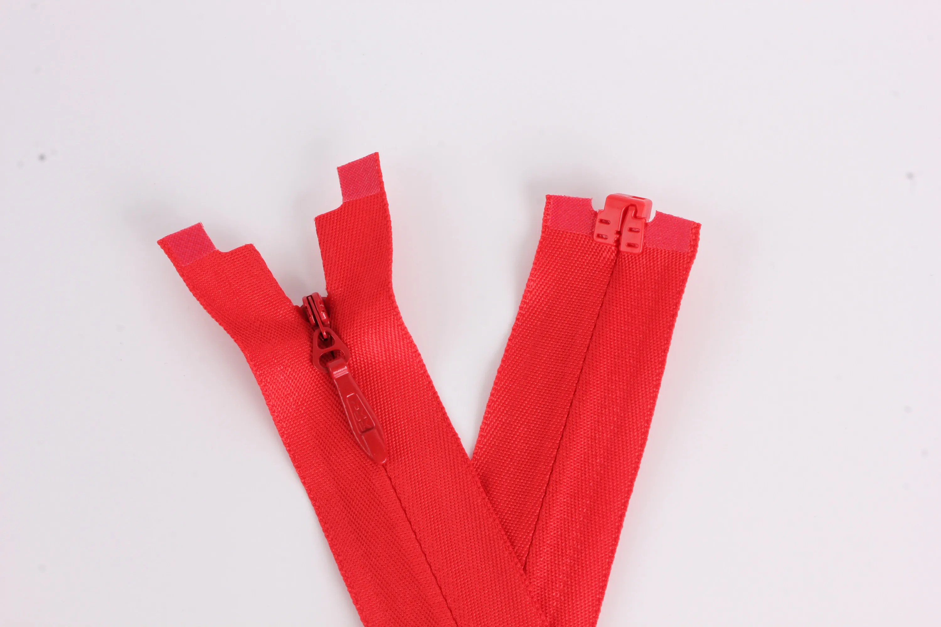 YKK-Reißverschluss Nr. 5 Kleid mit unsichtbarem Reißverschluss und offener Schleppe, Stoffkante, 25 40 60 80 120 200 cm – Detail 12