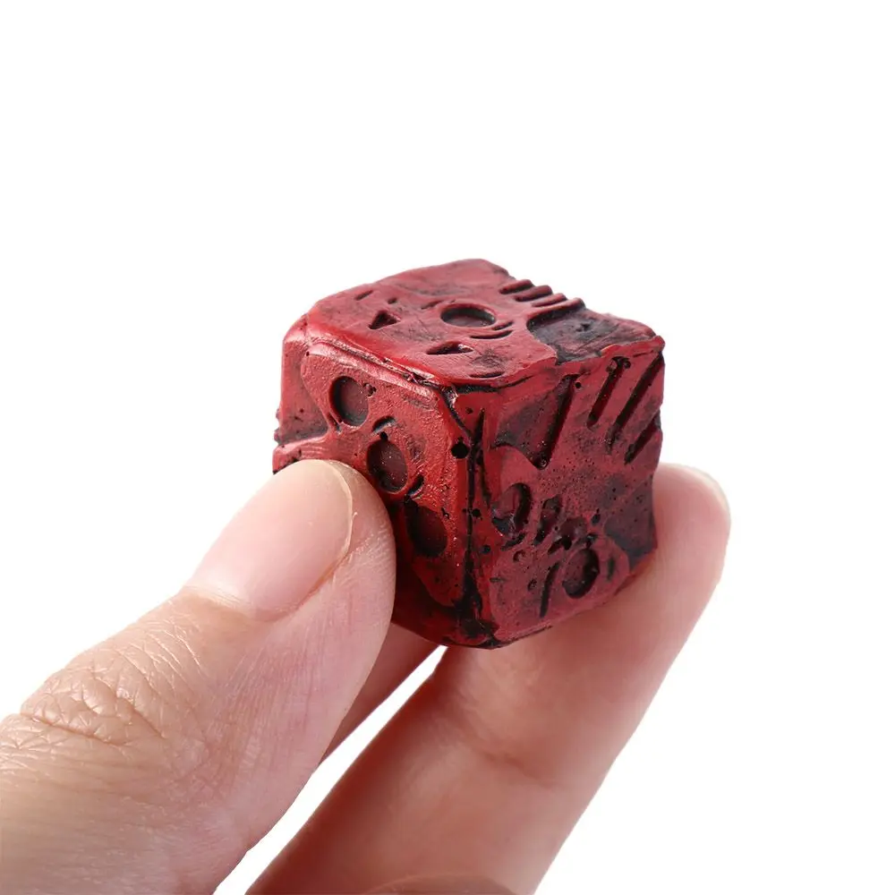 

Durable Skull Dice Resin Hand Carved Skeleton Cube Dice Wear-Resistant Portable Skeleton Dices Spooky Board Game