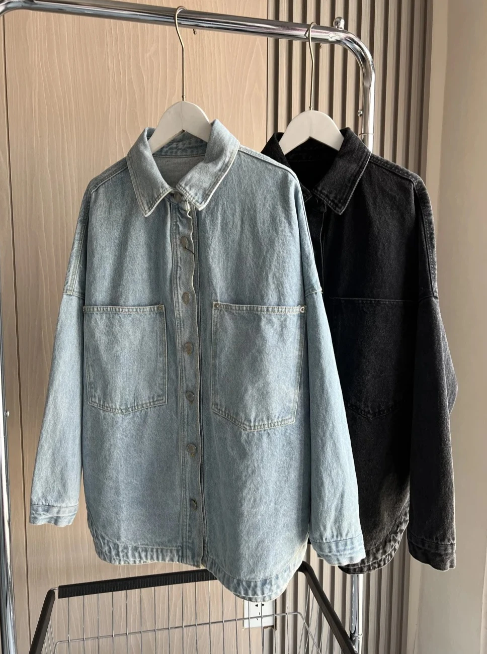 

Spring New Women All Cotton Denim Jacket Loose Fit Shirt Style Large Pockets Embellished Casual Long Sleeve Outerwear