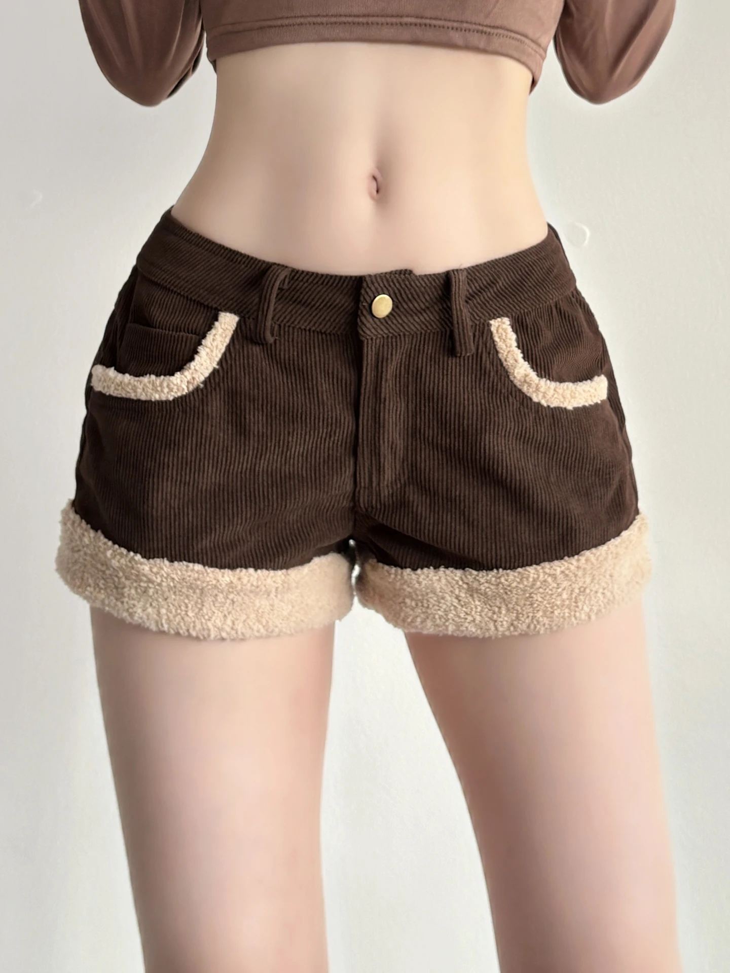 Low Waist Corduroy Patchwork Shorts Women's Slimming Casual Pants Street Style Brown Fur Splicing Vintage Look Casual Trousers