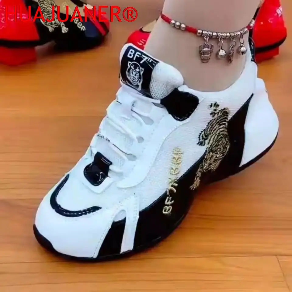 New Men Women's  Sports  Auspicious Tiger Embroidery Breathable Low-top Red Color Matching Lace-up Sneakers Small White Shoes