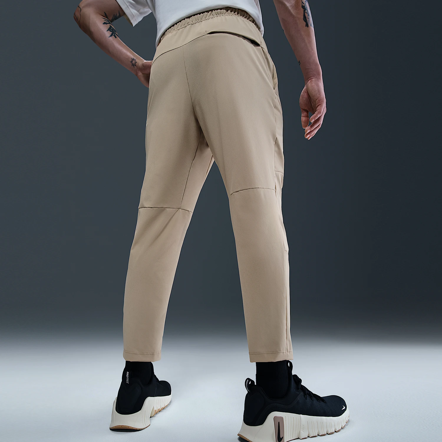 بنطال Nike الأصلي Dri-FIT للرجال خفيف الوزن منسوج نحيف FB7547-251