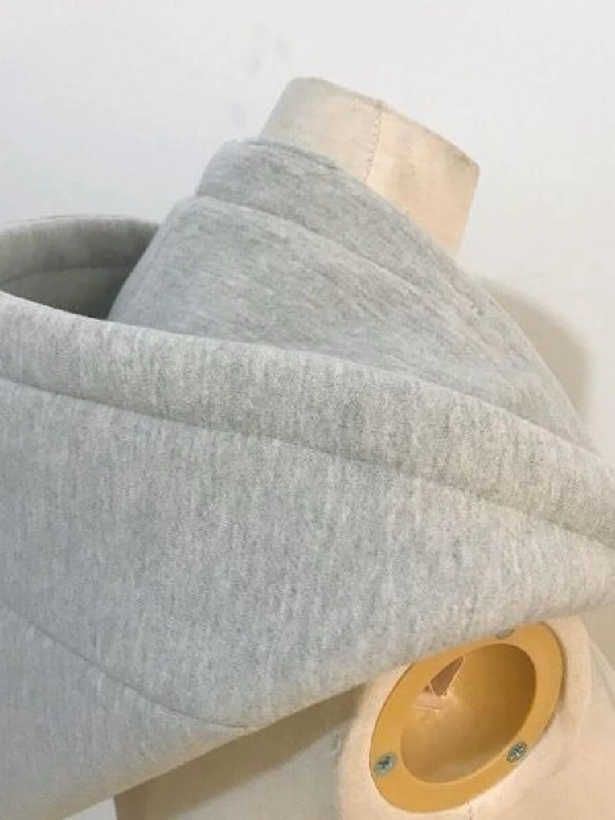 取り外し可能なボタンダウンフード付きフグジャケット肥厚トレーナーキャップカジュアルスタイルソリッドカラーフェイクカラーパーカー帽子