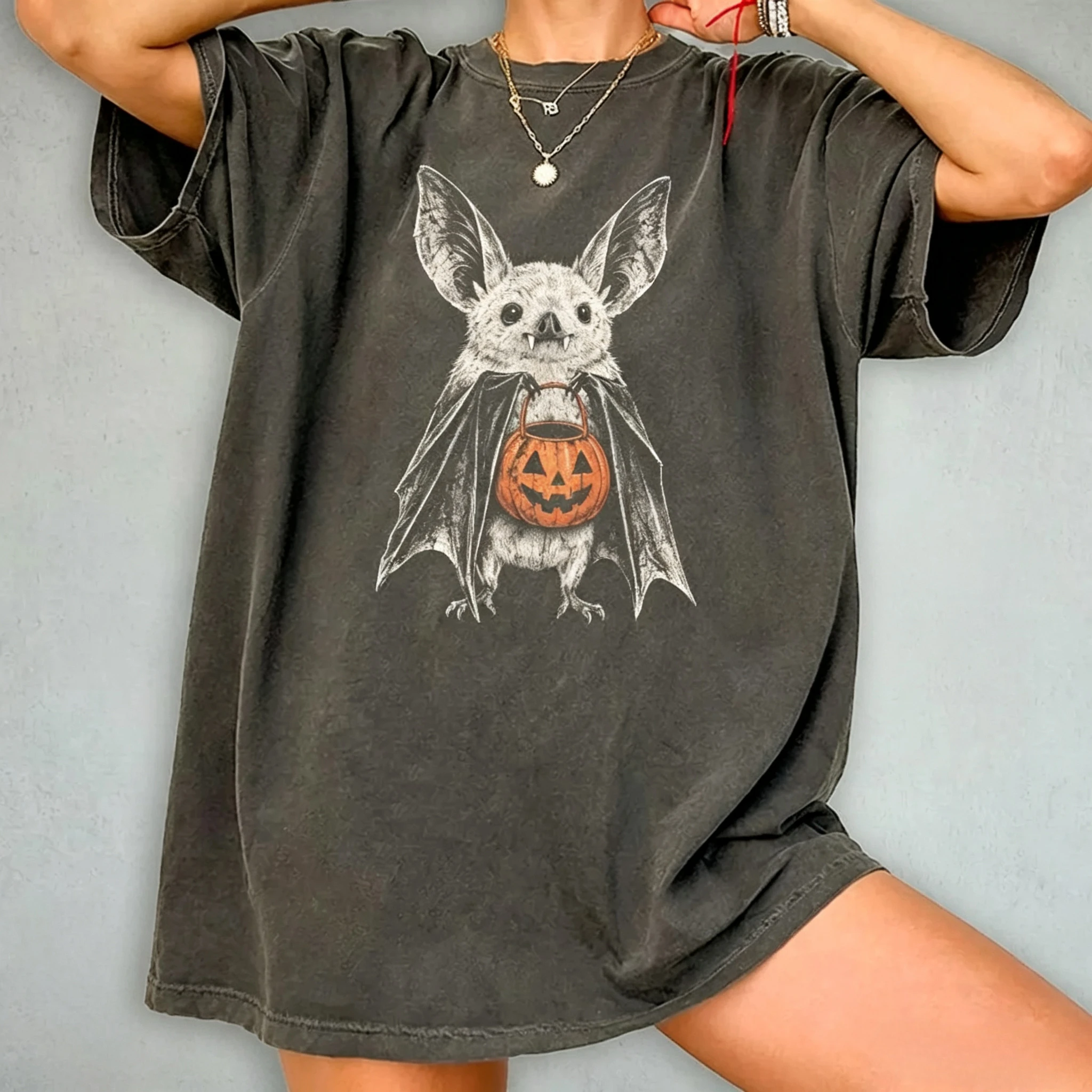 Vintage Halloween Bat T Shirt Men Women Cute Bat Pumpkin Bucket Print Tee Retro Washed Loose Casual Gothic Streetwear T-shirt