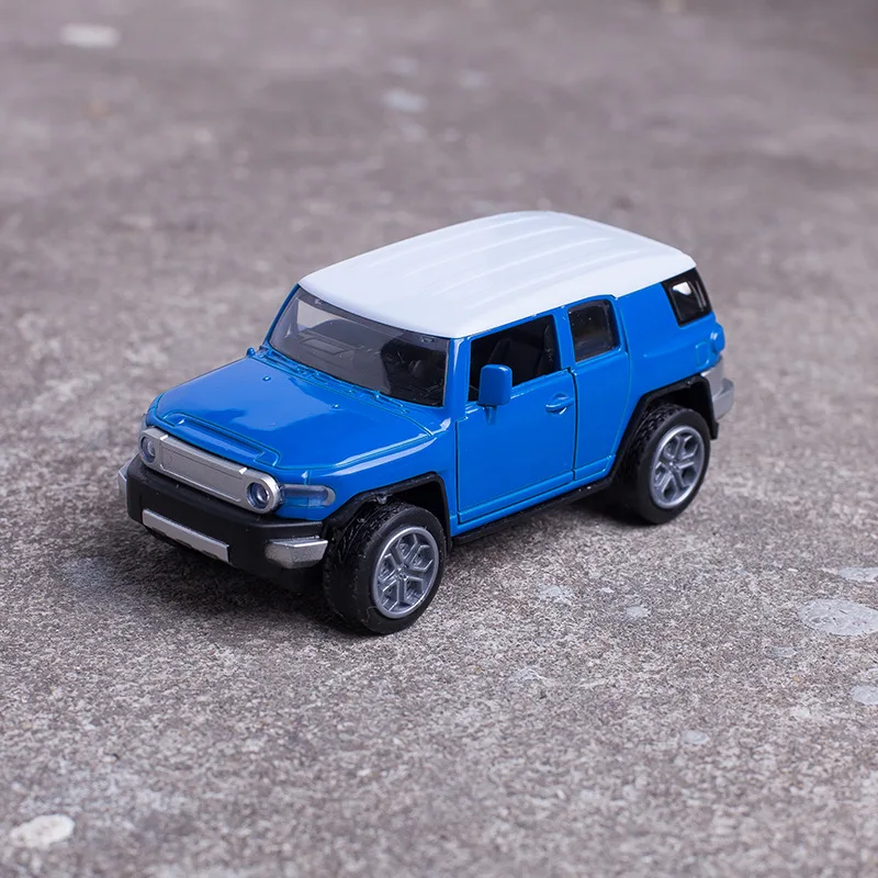 Land Cruiser 1:36 Alloy Model Toy with Retro Pull-Back - Sturdy Construction, Great Gift for Kids & Collectors