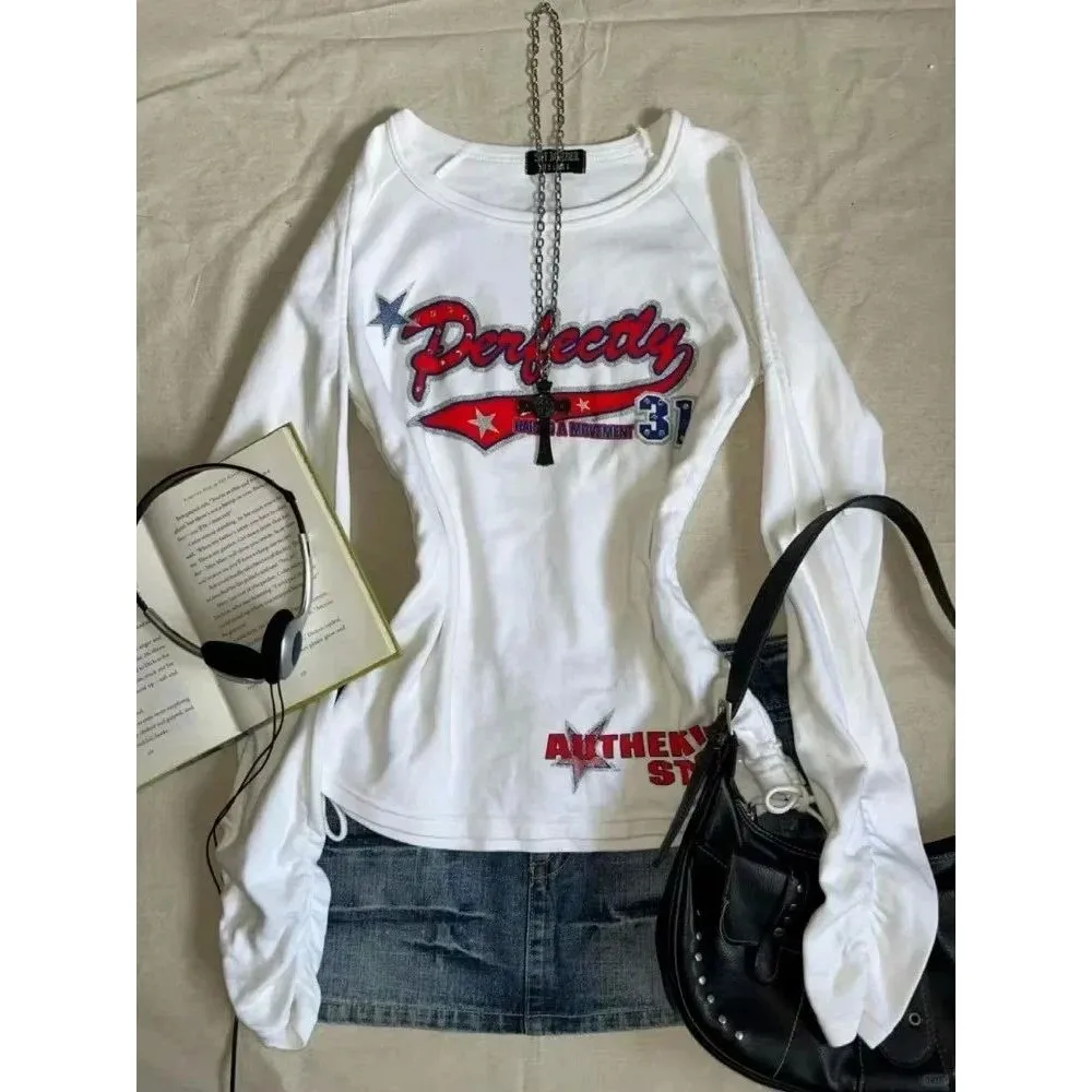 

Vintage Y2k Women's White aphic Long Sve T-irt Faionable Retro Sle Casual Comfortable Top for Autumn Season