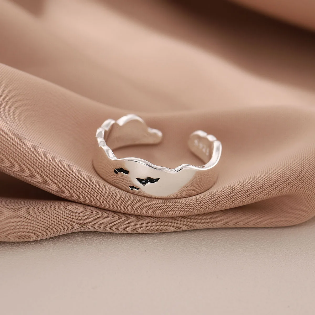 New Fashion Simple End Of The World Personality Seagull Sweet Bird Exquisite Opening Rings   R219