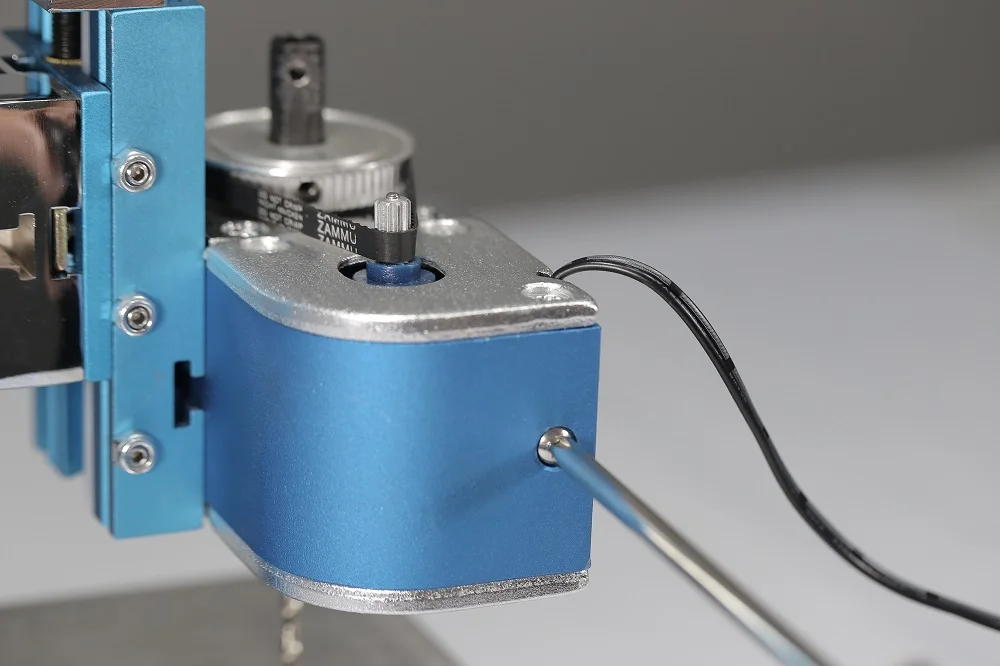 Mini Metal Lathe DIY Miniature Milling Machine Miller 100-240V Woodworking Metal Aluminum Processing Tool Mini Milling Machine