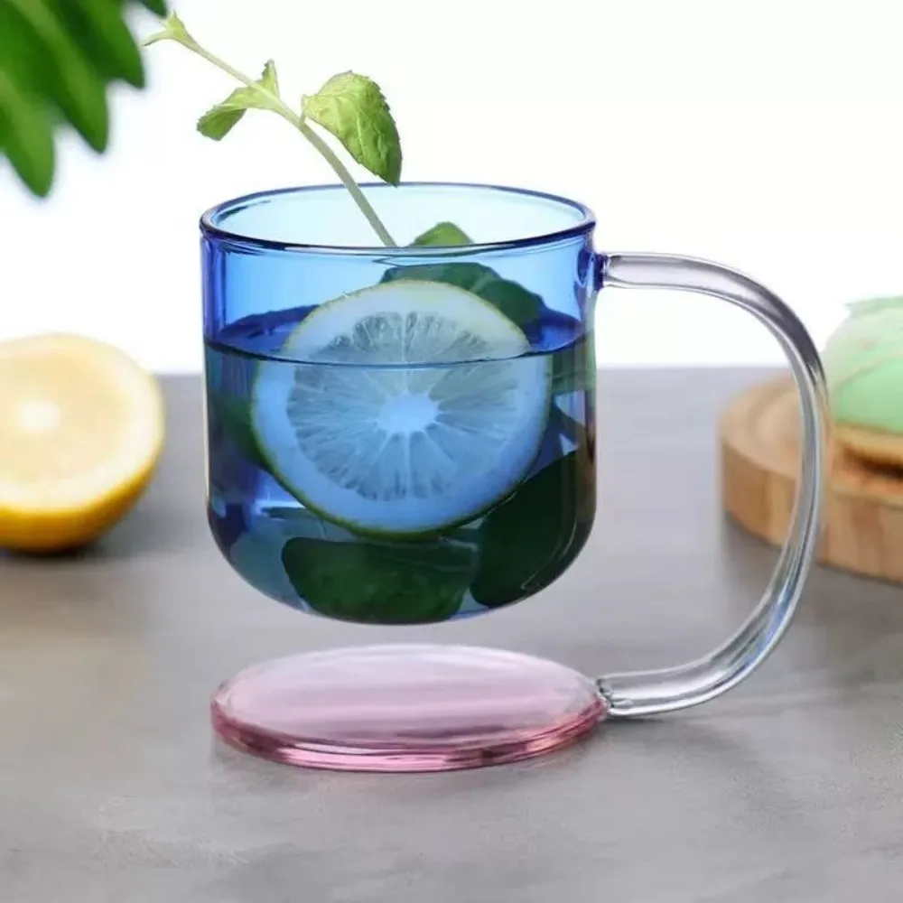 Innovative glass cup with a swirl-shaped base and unique 3D floating patterns on the body. Insulated transparent borosilicate glass cups are suitable for holding water, milk, and coffee. Its unique floating design is a heat-resistant drinking glass cup