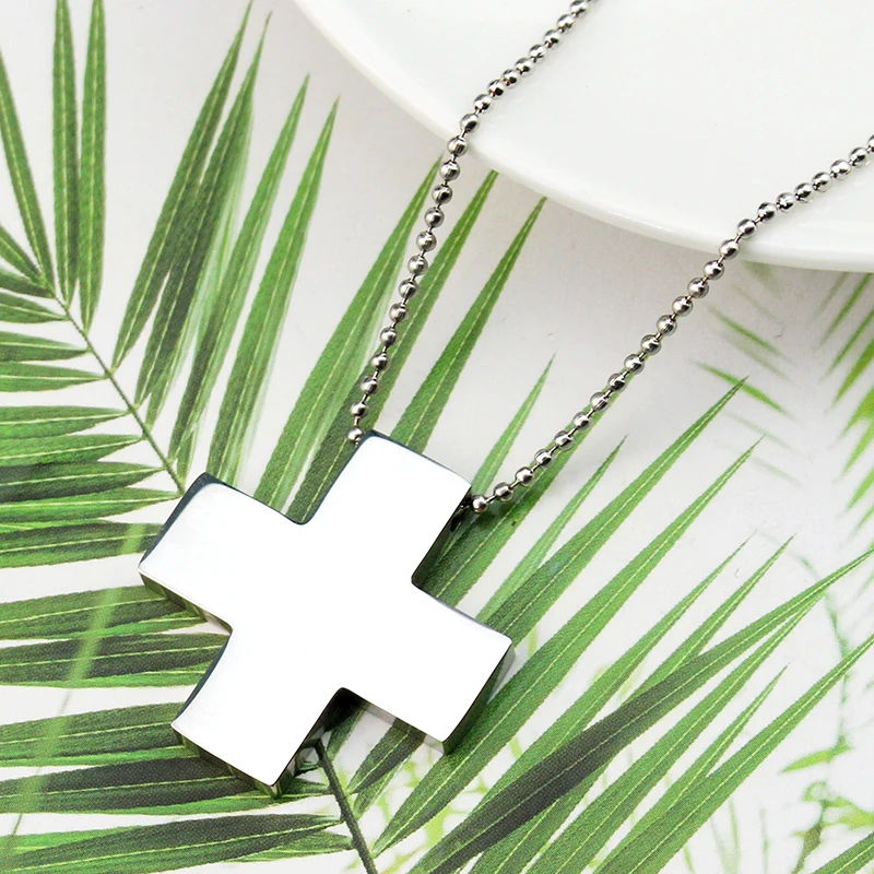 Collier pendentif croix en acier inoxydable pour hommes et femmes, Anime japonais, collier Evangelion, OligKatsuragi Misato, bijoux cadeaux à la mode