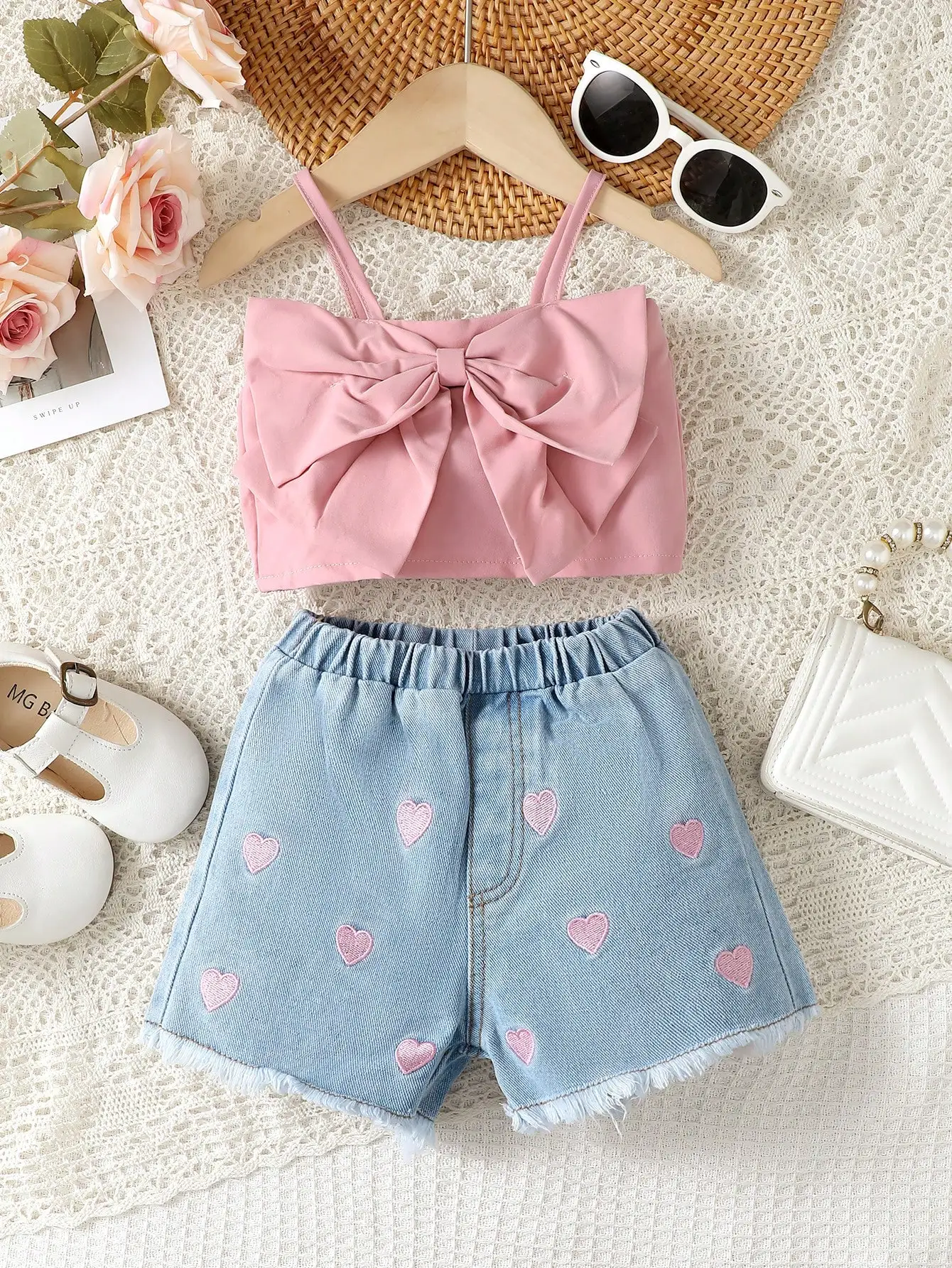 New Baby Girl Suspender Big Bow Top With Denim Heart-shaped Embroidery, Suitable For outdoor Home Daily Play