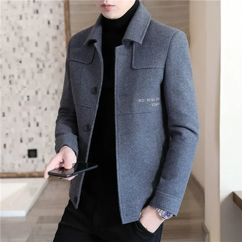 New Men Autumn Winter Woolen Short Thicken Warm Overcoat Self-cultivation Trend Coat Relaxation Jacket Embroidered Outwear