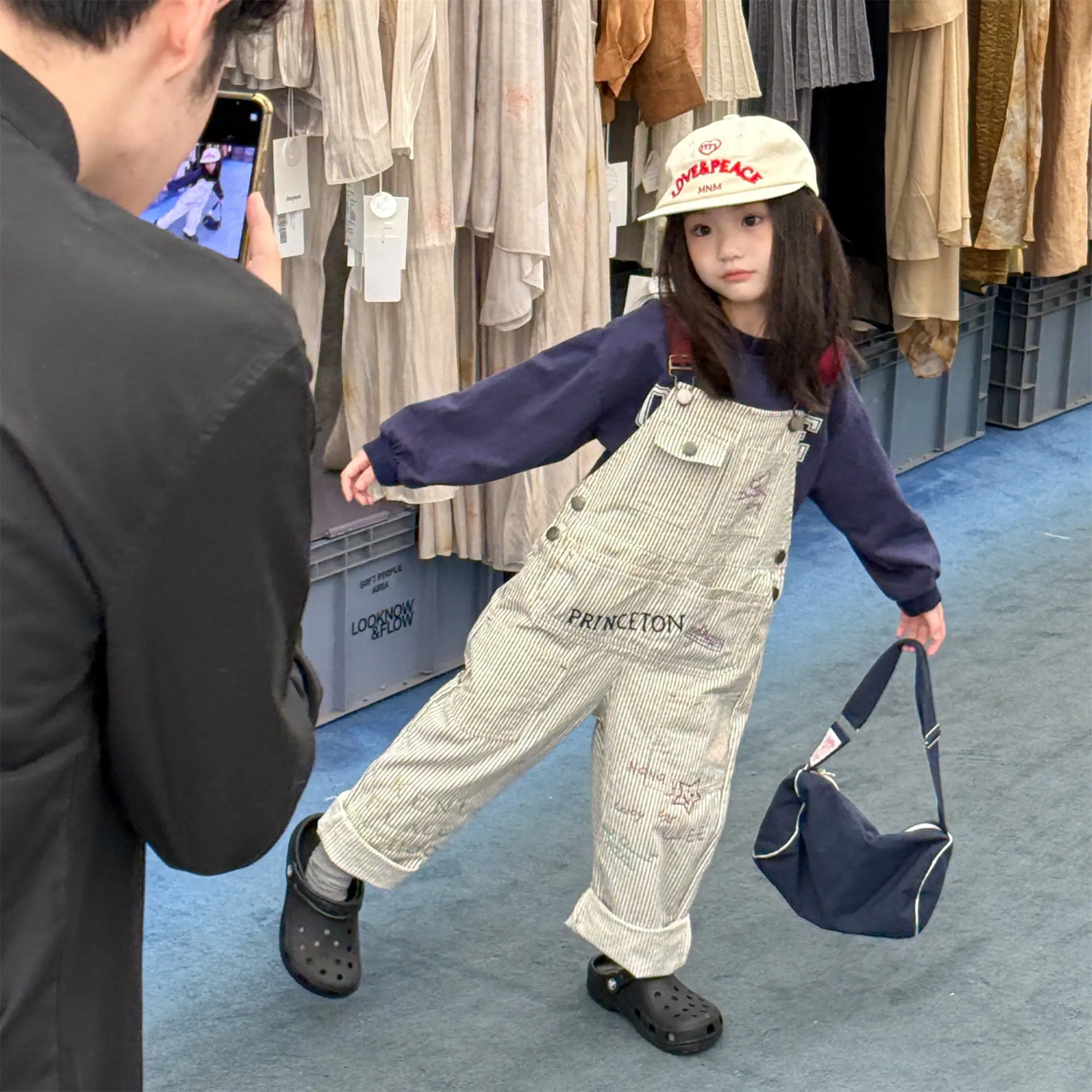 

2025 Fall Kids Overalls Korean Style Boys & Girls Jumpsuit Wide Leg Denim Romper Adjustable Straps Casual Outfit 1-8 Years