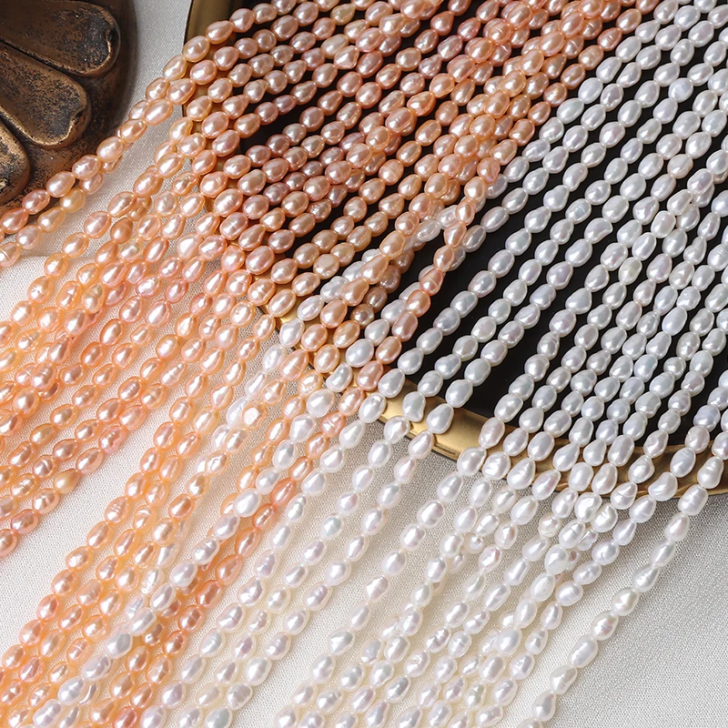 3.5-4mm straight holes, irregular two-sided polished pearls, a strand approximately 35cm long.