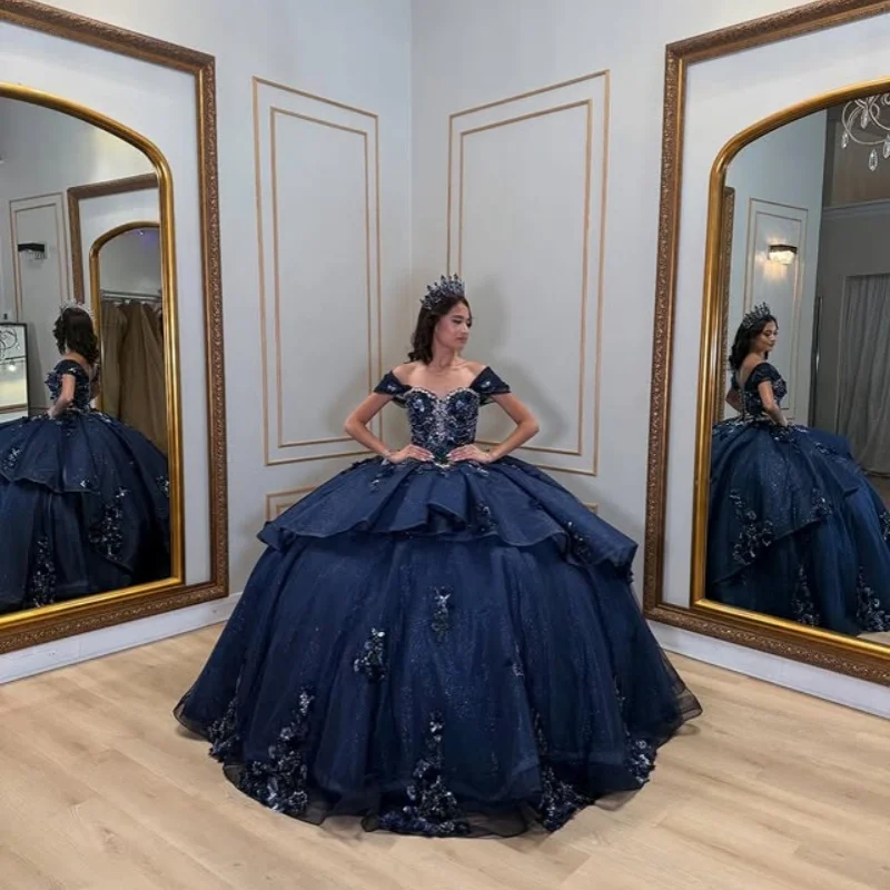 Robes de Quinceanera bleu foncé brillant personnalisées, épaules dénudées, paillettes de cristal, appliques de fleurs, longue queue, 15