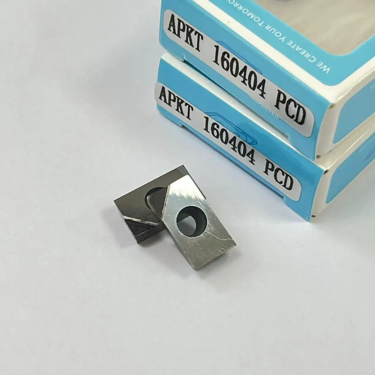 

PCD APKT160404-5PCS Diamond milling cutter, processing copper and aluminum.