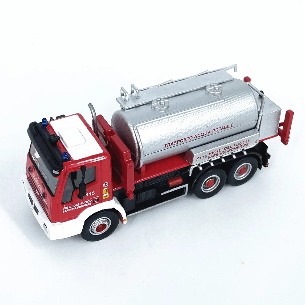 Diecast escala 1:64 italiano 2005 Iveco 380E motor de bomberos coche en miniatura de aleación juguete coleccionable regalo recuerdo adorno de exhibición
